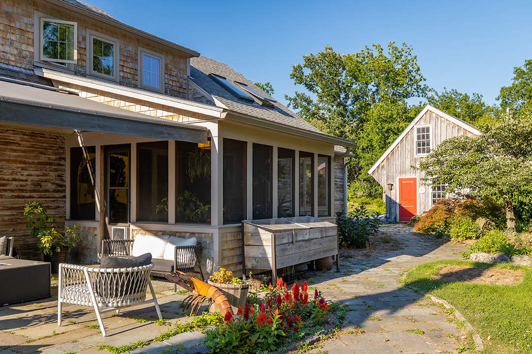 Tour A 2 5m Lakefront Compound In Vermont Where All Things Artistic Rustic And Bucolic Meet Zzzz