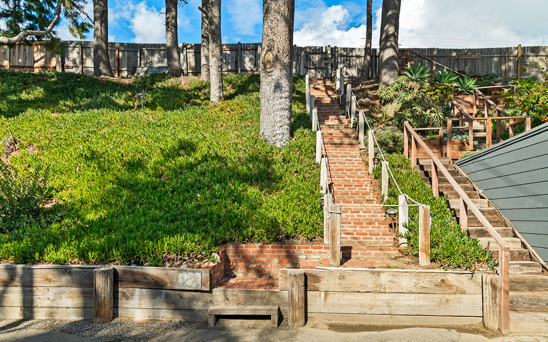 Tom Pettys Classic Midcentury Malibu Beach House Just Listed For Almost 9 9m D