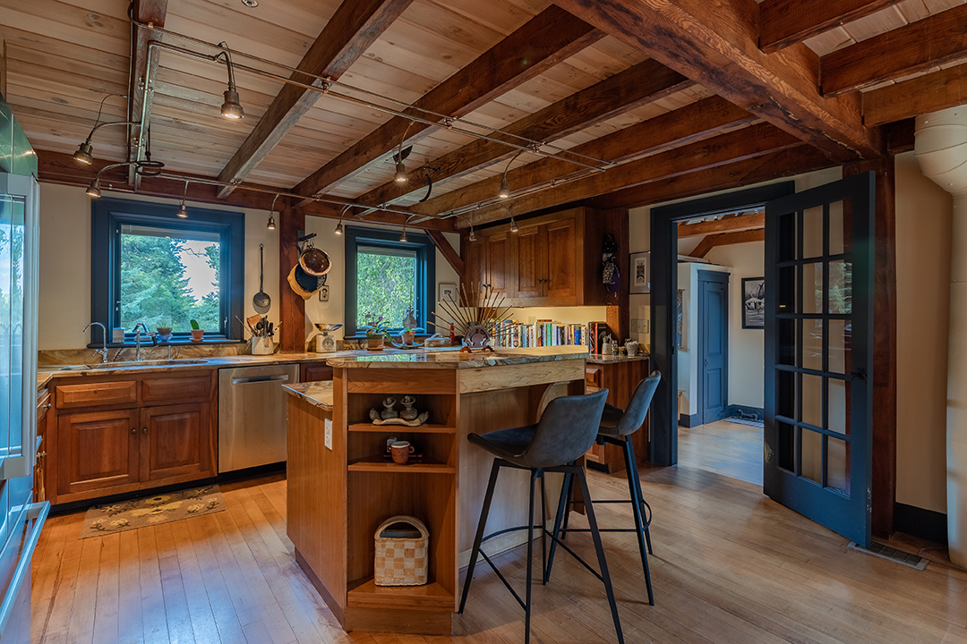 Tour A 2 5m Lakefront Compound In Vermont Where All Things Artistic Rustic And Bucolic Meet Q