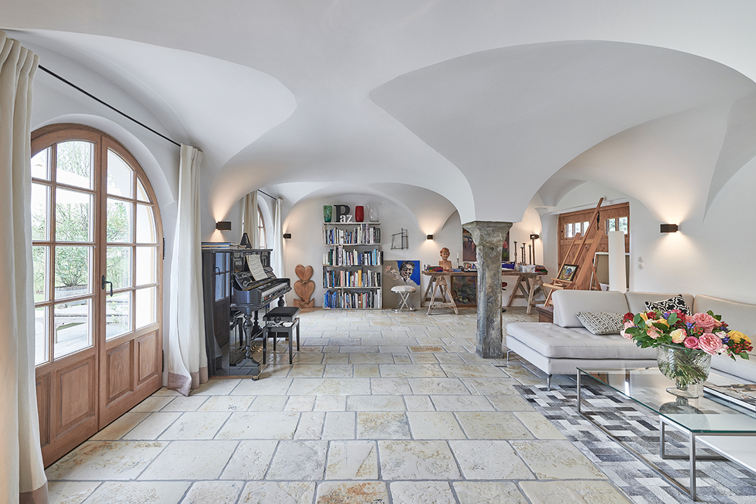 Inside A Beautiful Farmhouse Turned Residence In Bavaria Built In 1560 And Listed For 3 1m I