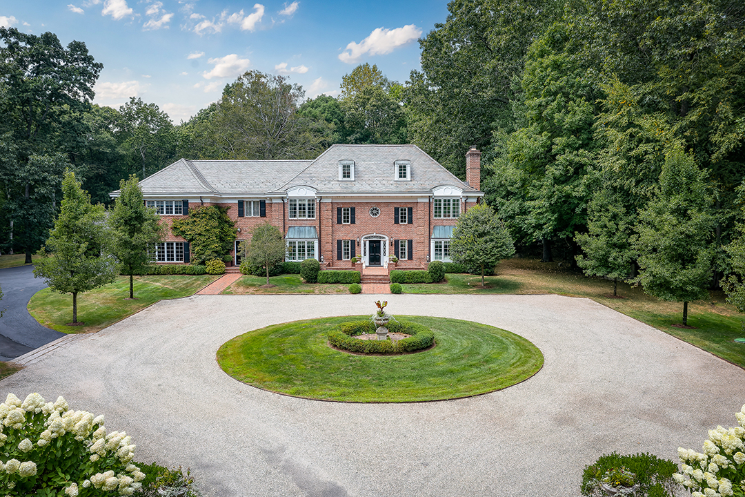 Delightfully Vintage 1920s New Canaan Manor Previously Featured In Ctcg Wants Just Under 4m C