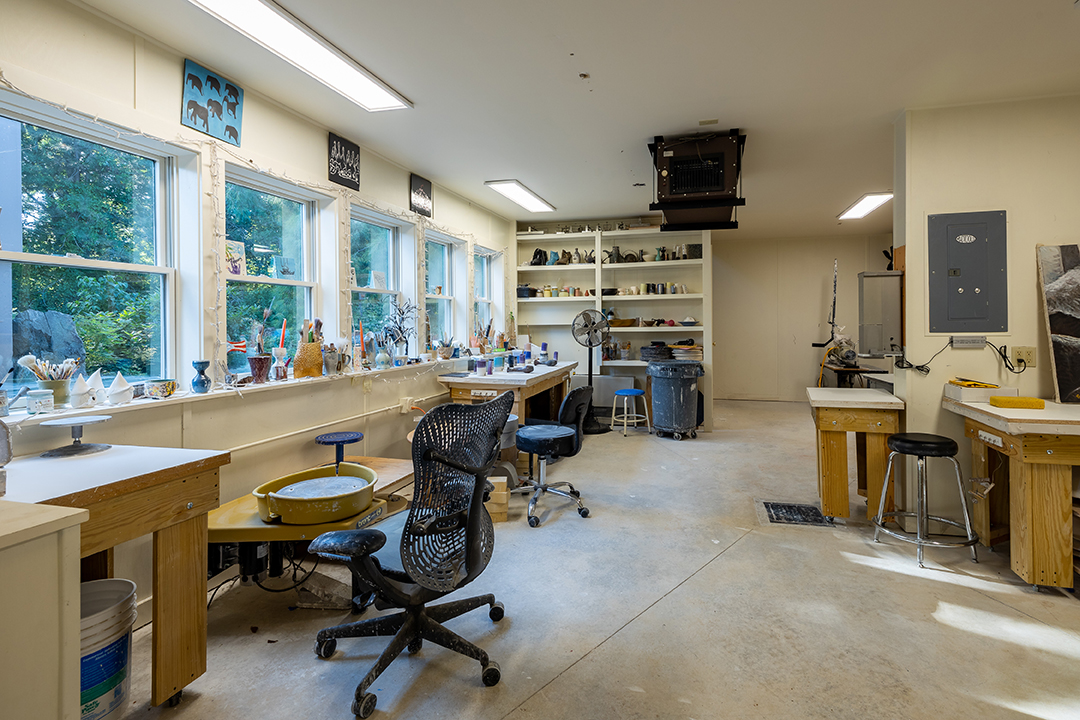 Tour A 2 5m Lakefront Compound In Vermont Where All Things Artistic Rustic And Bucolic Meet Zz