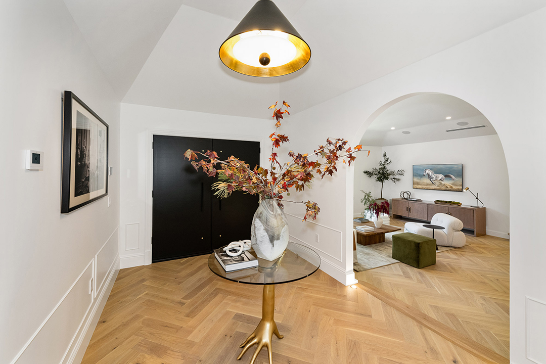 Look Inside An Interior Designers Clean L A Haven Listed For Nearly 4m C