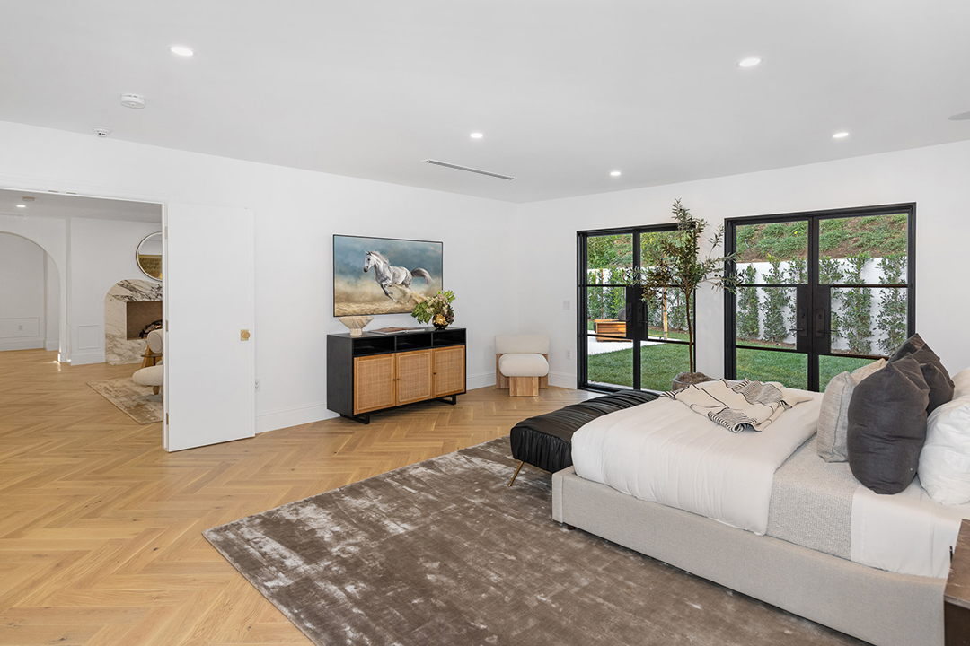 Look Inside An Interior Designers Clean L A Haven Listed For Nearly 4m O