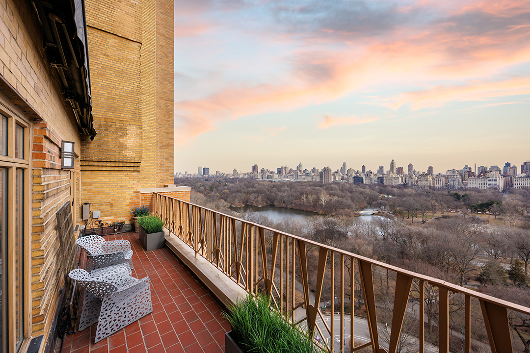 Look Inside An Artful Upper West Side Penthouse With Stunning Views Asking 27 5m V