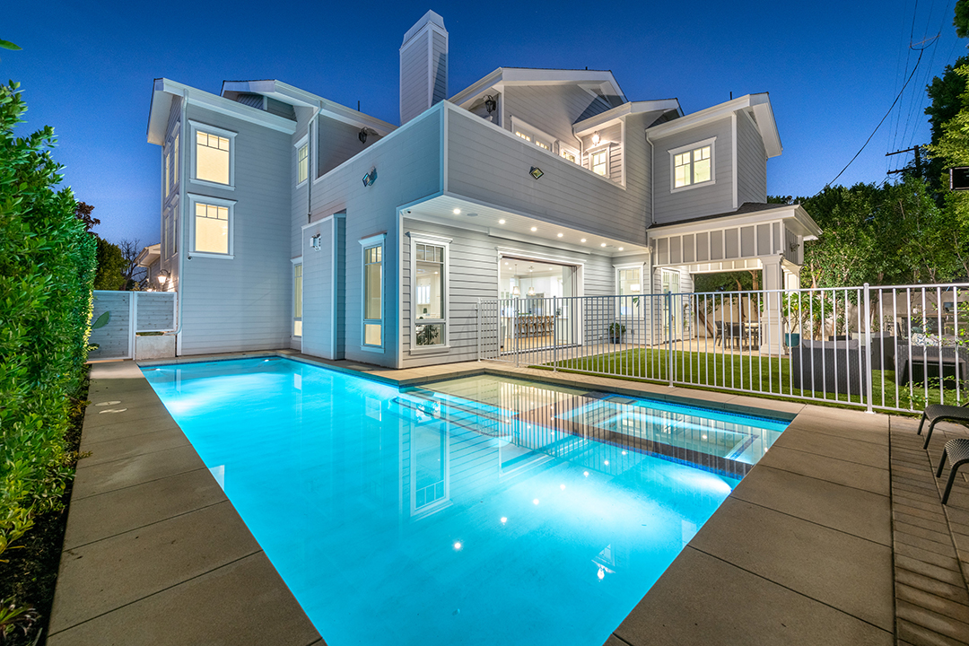 Comedian Colleen Ballinger Seeks To Sell Bright And Elegant Encino Dwelling Zzzzz