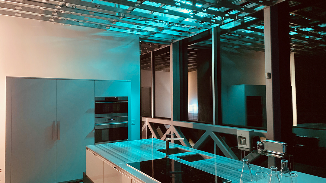 Film Producer Chris Hanleys Spectacular Invisible House In Joshua Tree Asks Kitchen Img 8873 1 Ashby