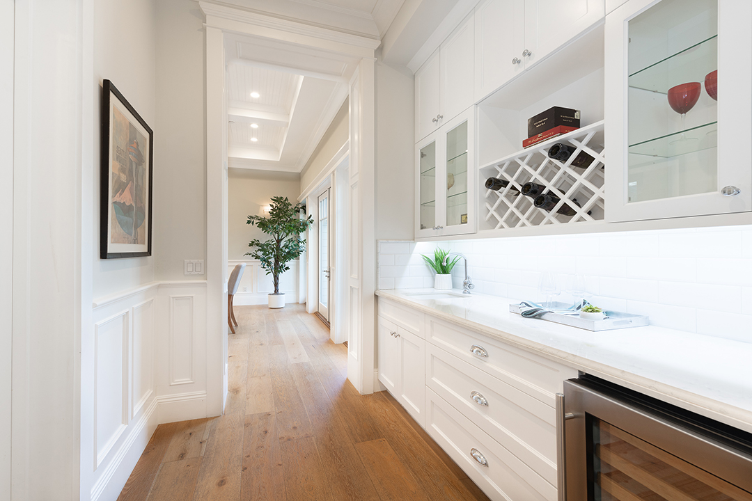 Comedian Colleen Ballinger Seeks To Sell Bright And Elegant Encino Dwelling N