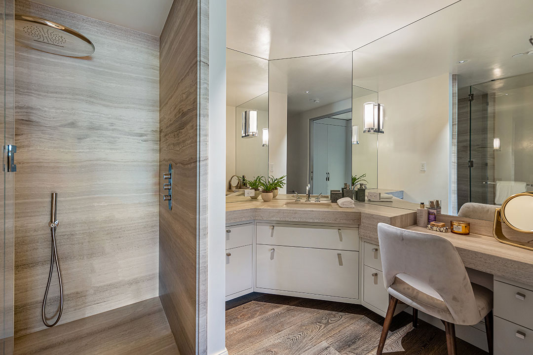 San Fransisco Guest Suite Vanity