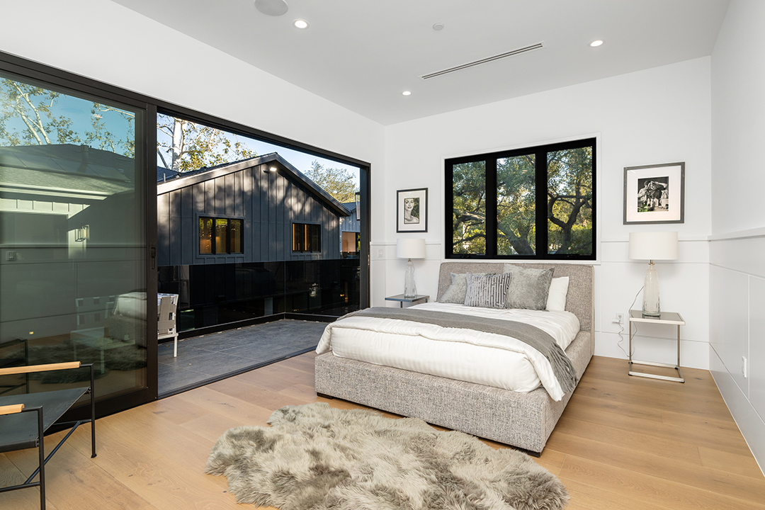 Michael B Jordans Stylish L A Compound Hits The Market Asking 13m 07