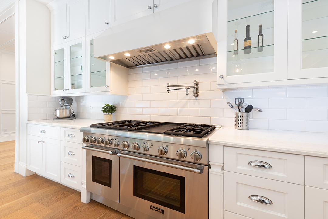 Comedian Colleen Ballinger Seeks To Sell Bright And Elegant Encino Dwelling M