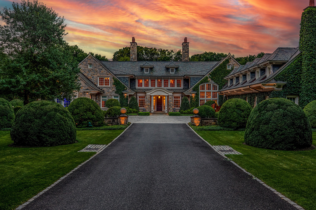Impressive Gold Coast Manor Set On Almost 22 Acres Looks For 38m 1 Dupont Circle Twi Gio 10692803