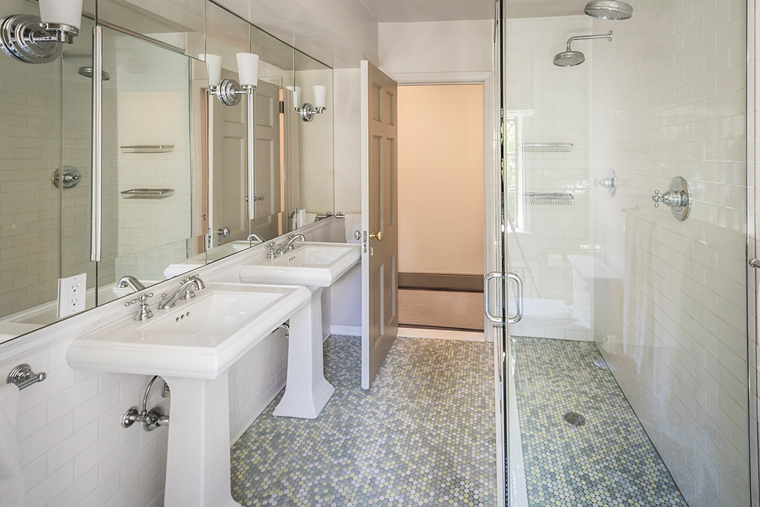 Cottagecore And Fairytale Fans Take Note A Storybook Bronxville Manor Is Up For Sale Zzz