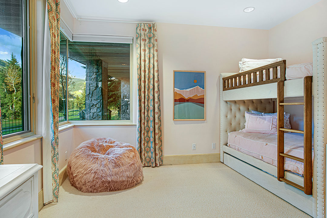 Vail Co Kids Room