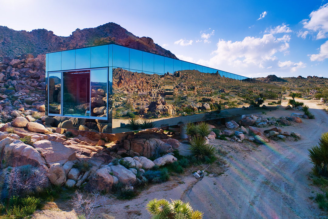 Film Producer Chris Hanleys Spectacular Invisible House In Joshua Tree Asks Invisiblehouse12