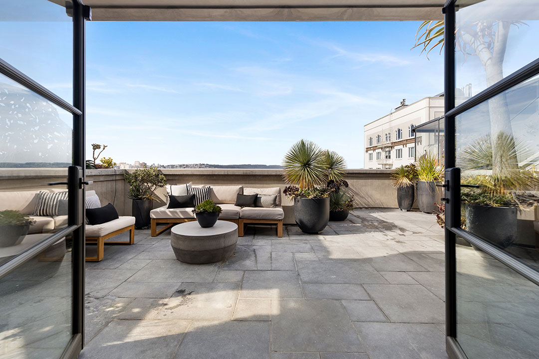 San Fransisco Upstairs Terrace 26