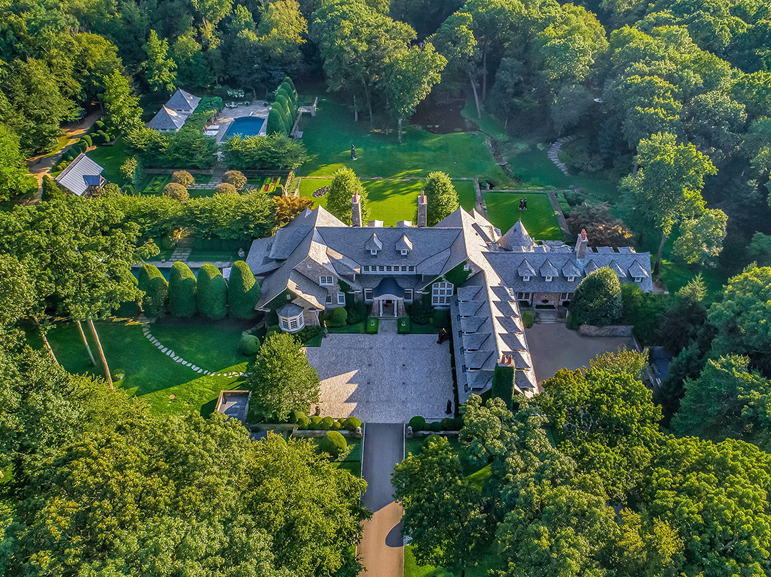 Impressive Gold Coast Manor Set On Almost 22 Acres Looks For 38m 394122 018 1 Dupont Cr Air Gio 10637512 Edit 2