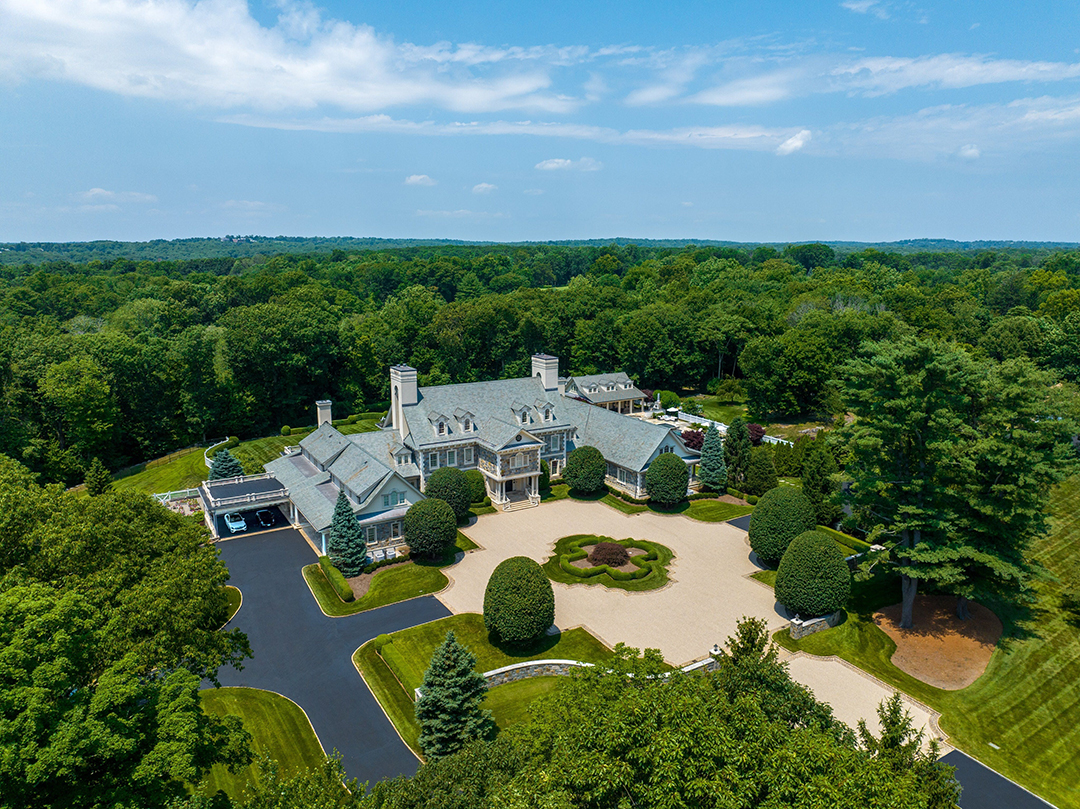 Timeless Greenwich Mansion Lists For The First Time Since Completion At 33 8m H