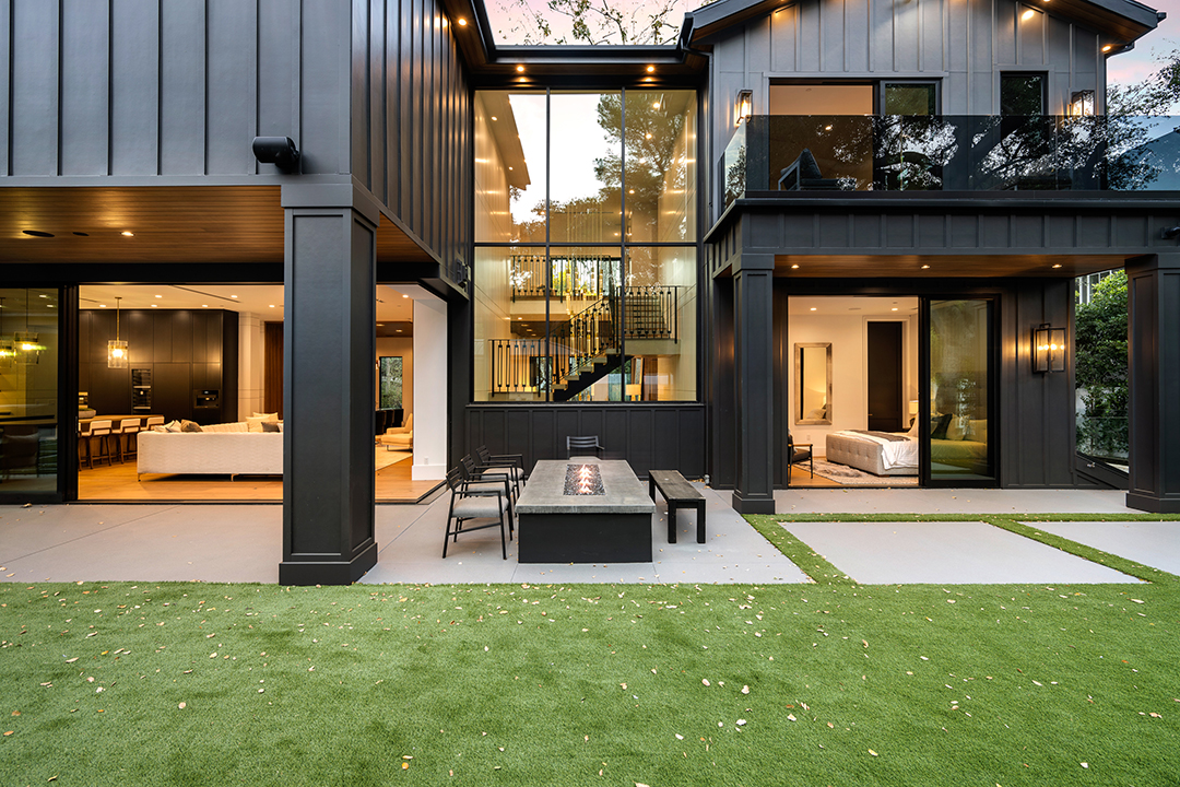 Michael B Jordans Stylish L A Compound Hits The Market Asking 13m 28