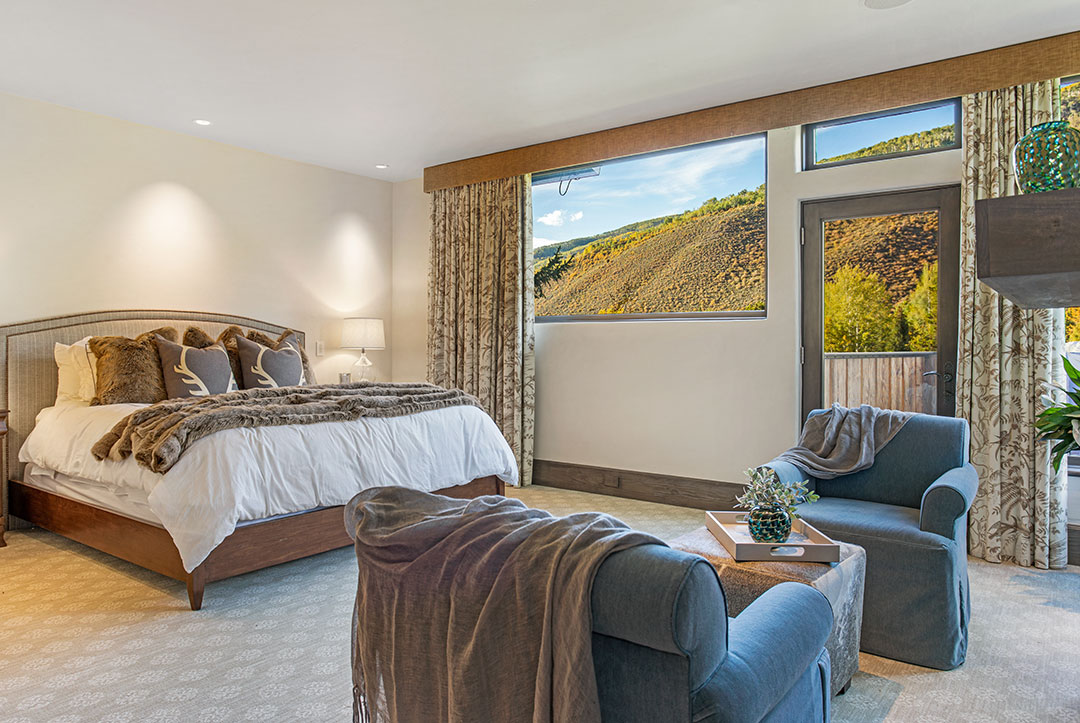 Vail Co Bedroom