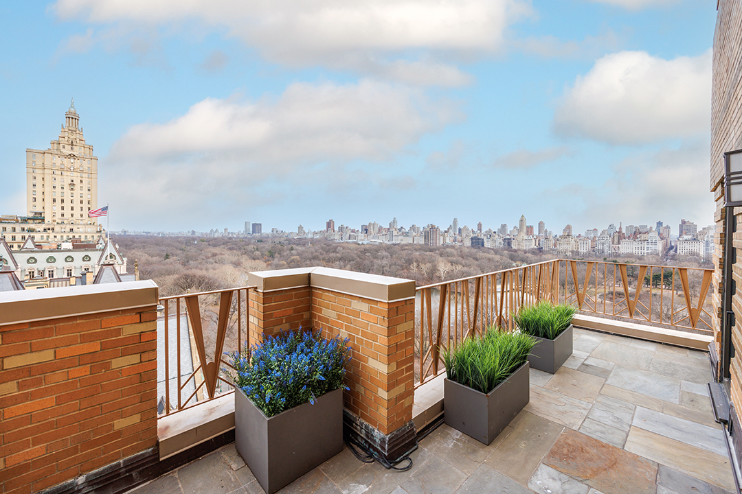 Look Inside An Artful Upper West Side Penthouse With Stunning Views Asking 27 5m Y