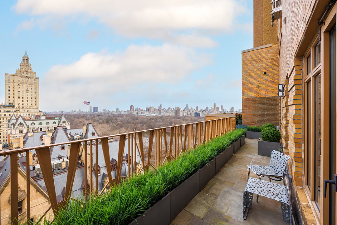 Look Inside An Artful Upper West Side Penthouse With Stunning Views Asking 27 5m Z