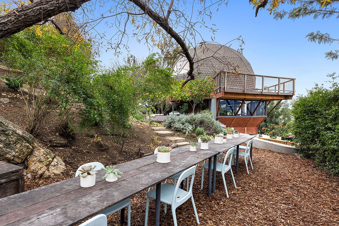 Domestead Outdoor Picnic Table