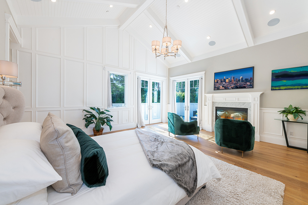 Comedian Colleen Ballinger Seeks To Sell Bright And Elegant Encino Dwelling T