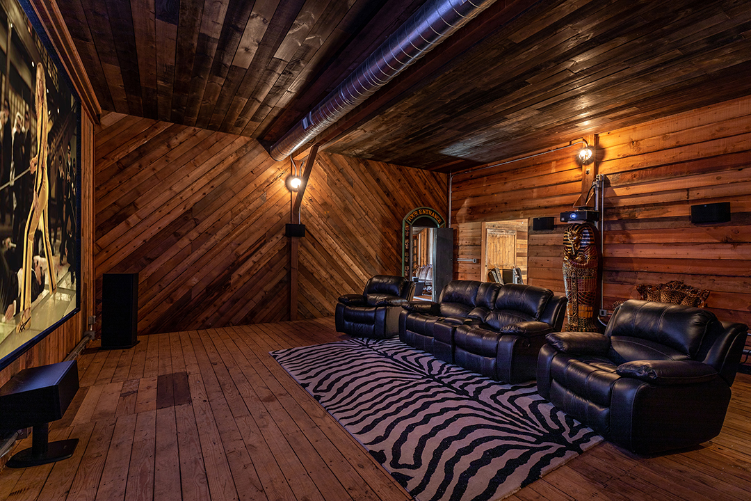 Kents Picturesque Cobble Brook Farm With A Converted Barn Main House Asks 4 7m Screening Room2 W Movie