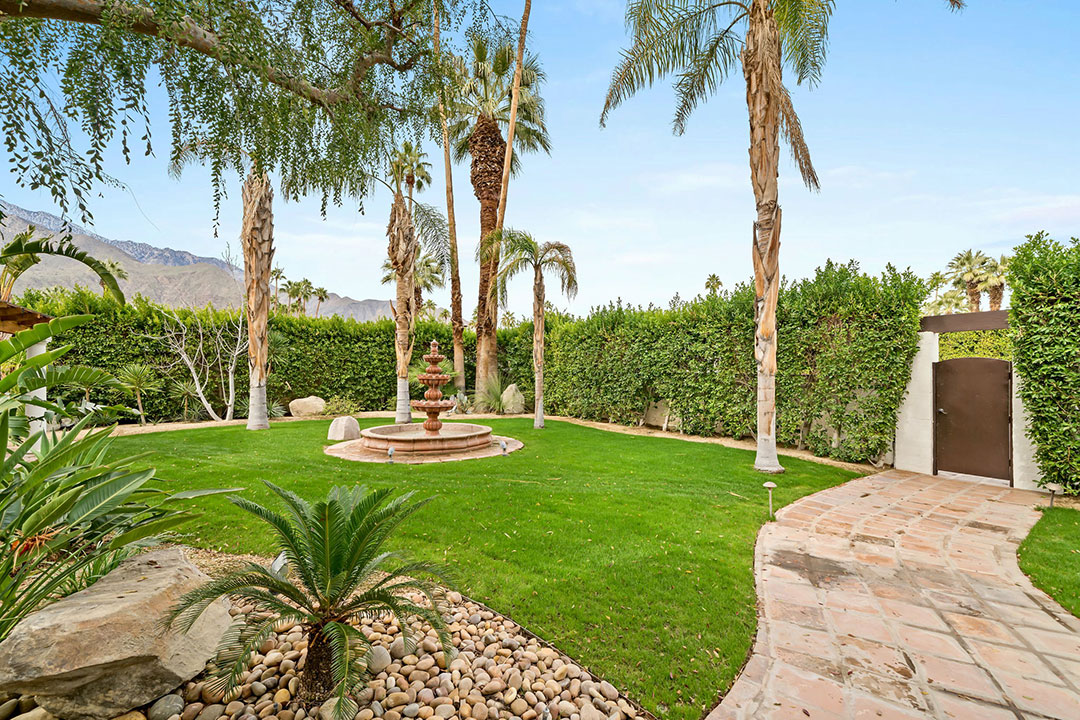 9 Formula One Palm Springs Front Walkway