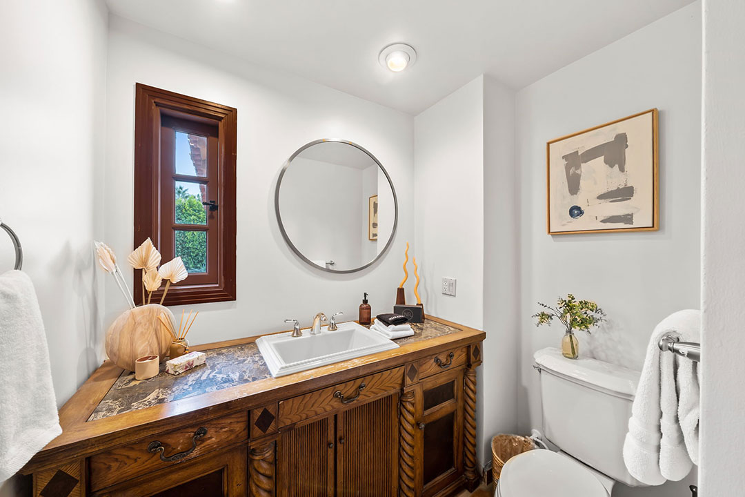 30 Formula One Palm Springs Primary Bath