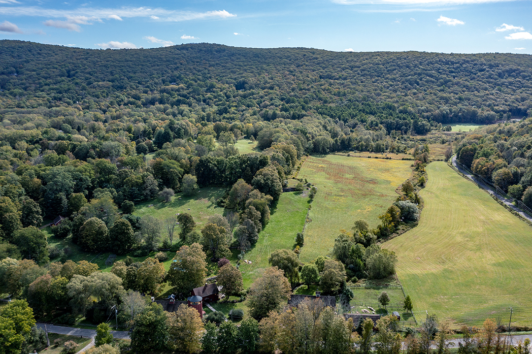 Kents Picturesque Cobble Brook Farm With A Converted Barn Main House Asks 4 7m Aerial6
