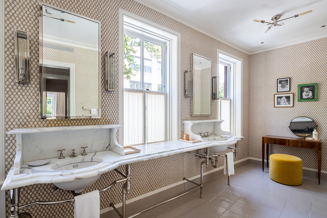 Fashion Industry Couple Parts Ways With Their West Village Townhouse For Just Over 23m 18 W12th