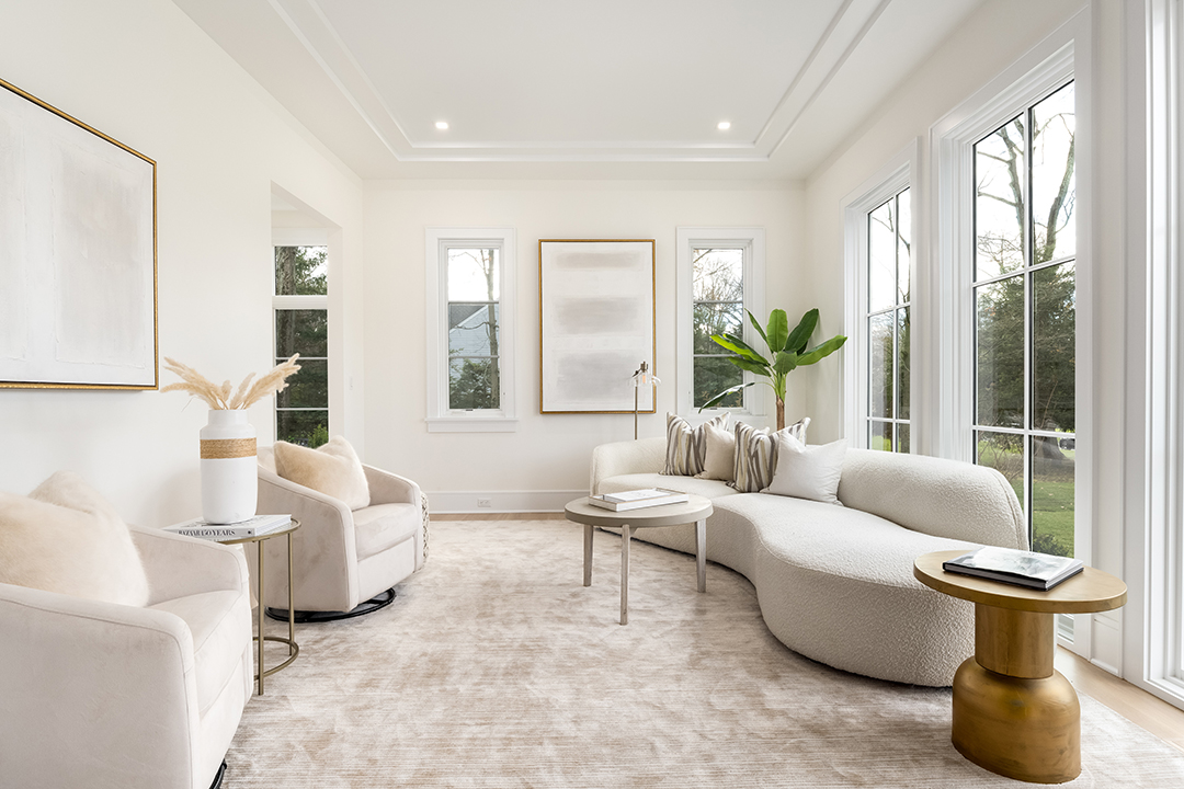 This 5m Darien New Construction Combines A Classic Exterior With Transitional Fresh Interiors 6