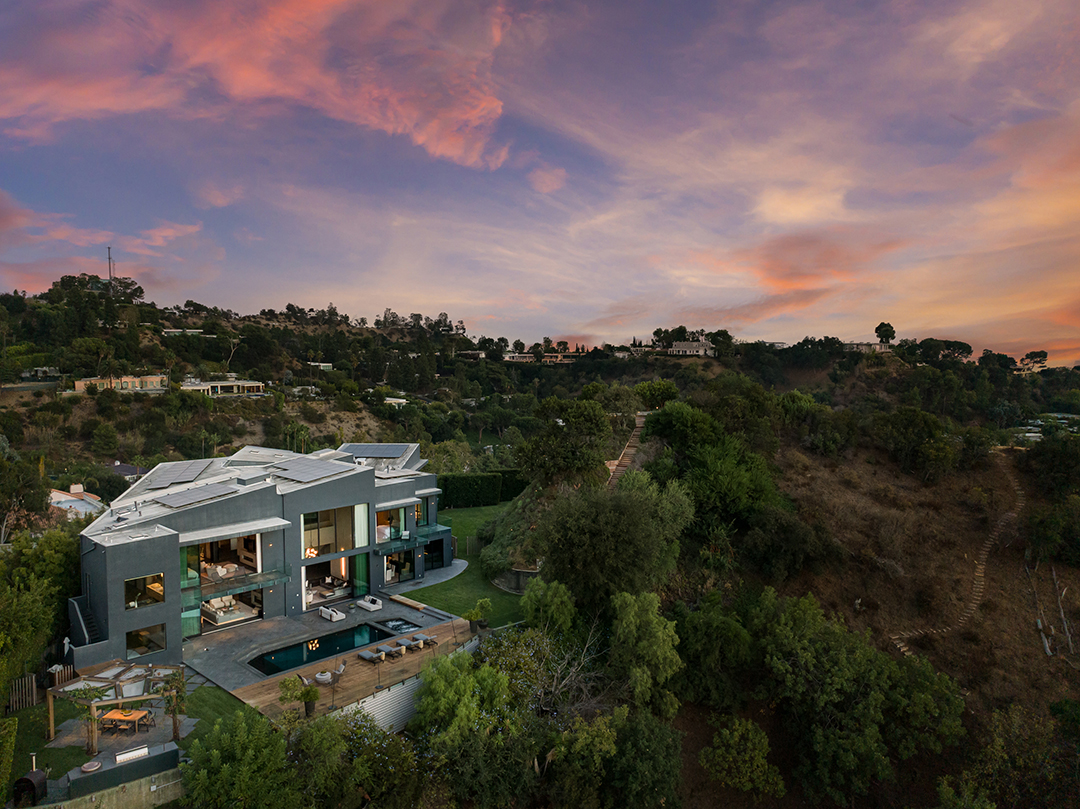 Tour Rihannas Former Beverly Hills Mansion Currently Listed For 16 5m Y