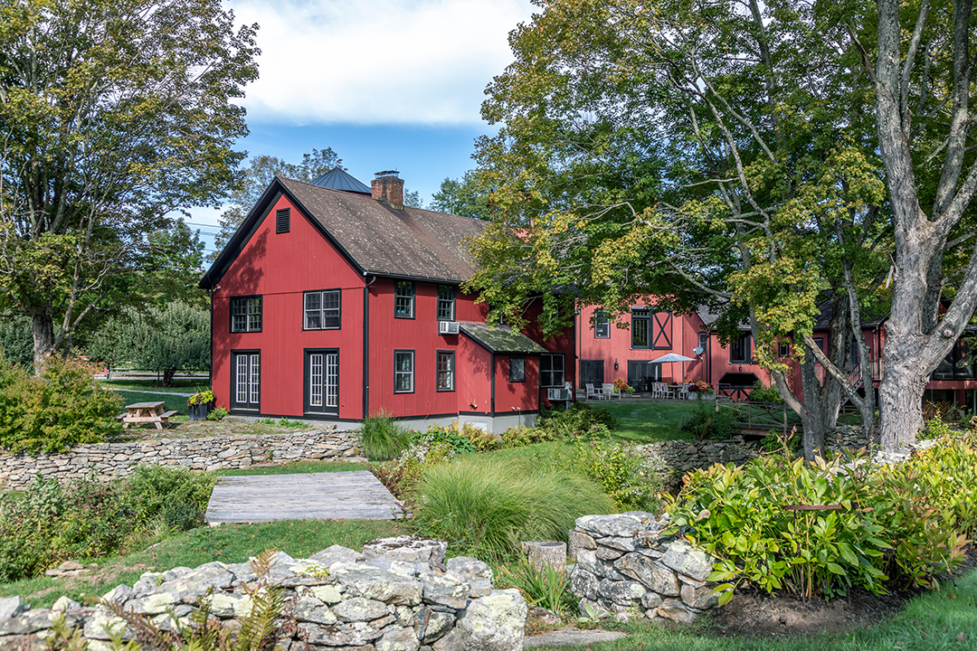 Kents Picturesque Cobble Brook Farm With A Converted Barn Main House Asks 4 7m Exterior17