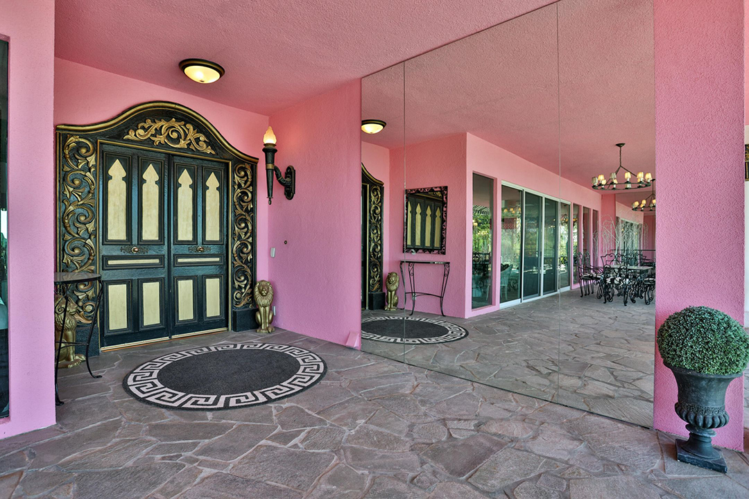 Glamour Grows In The Desert Magda And Zsa Zsa Gabors Pink Former Palm Springs Estate Seeks 3 8m B