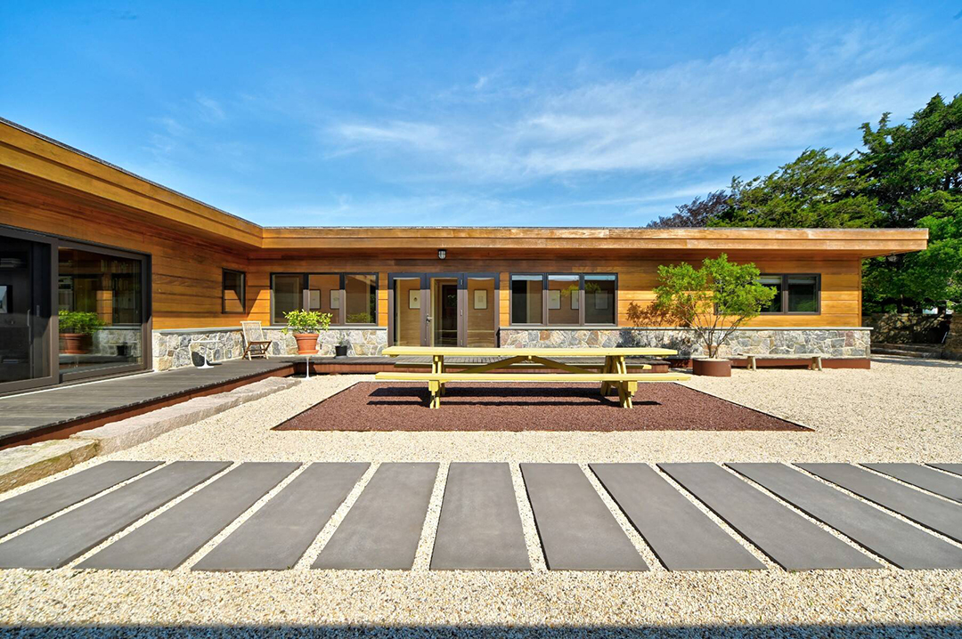 Architect Bertrand Goldbergs 1952 Creation The Snyder House Seeks 14m On Shelter Island I