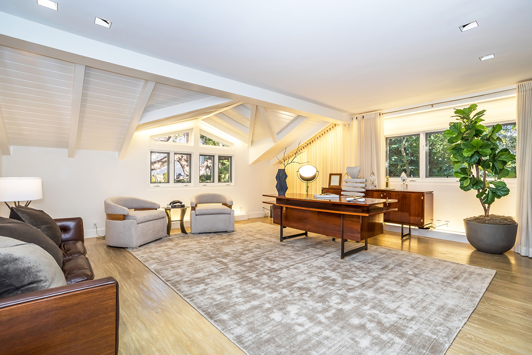 Jim Carey Puts His Primary Residence In L A On The Market At 28 9m Y