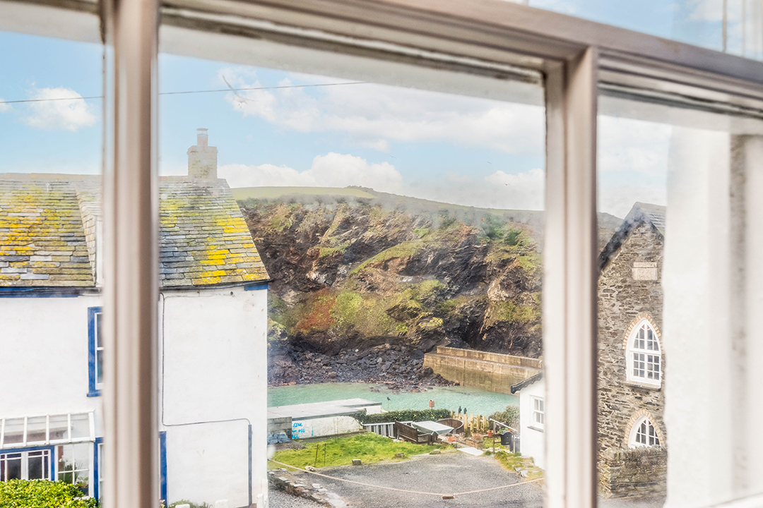 Quaint Cottage In England Thats Been In The Same Family For 150 Years Asks 435000 Fore Street 72 6