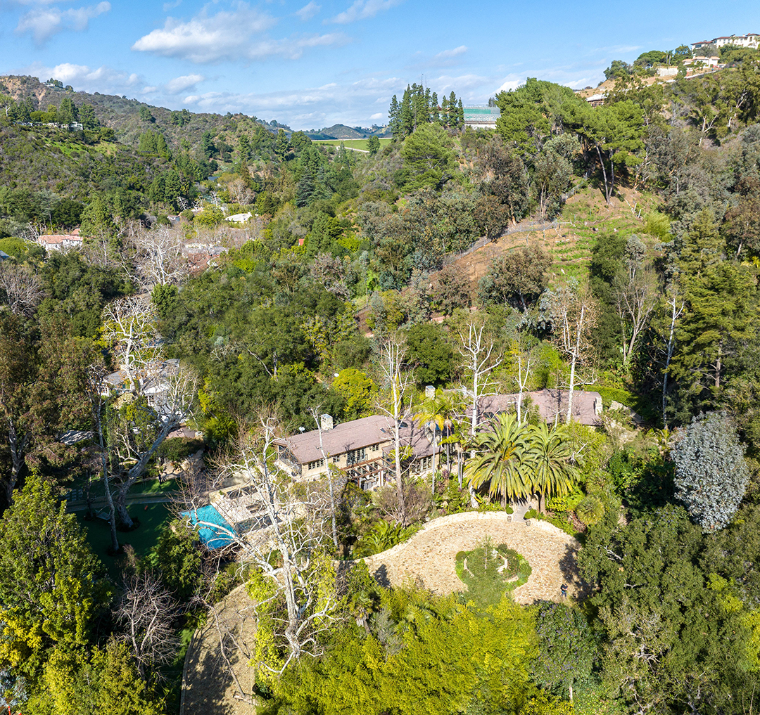 J Lo Just Listed This Sumptuous French Countryside Style Estate In Bel Air For 42 5m D