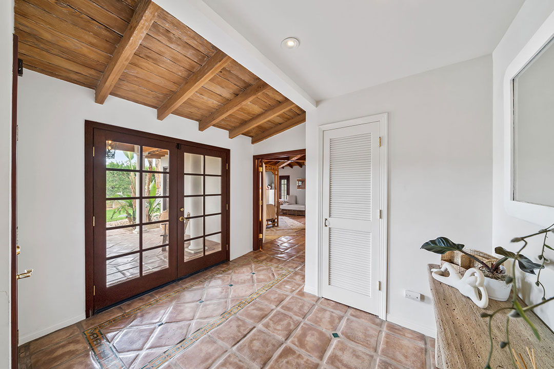 11 Formula One Palm Springs Foyer