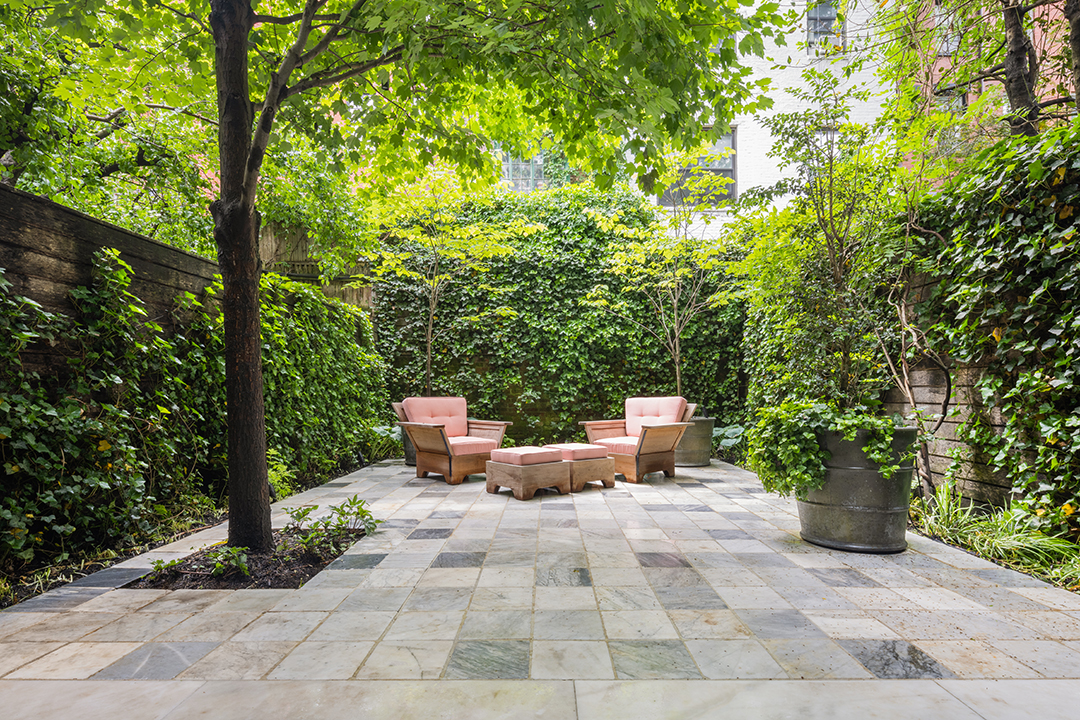 Fashion Industry Couple Parts Ways With Their West Village Townhouse For Just Over 23m 14 W12th