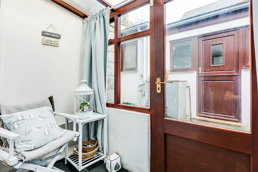 Quaint Cottage In England Thats Been In The Same Family For 150 Years Asks 435000 Fore Street 72 18