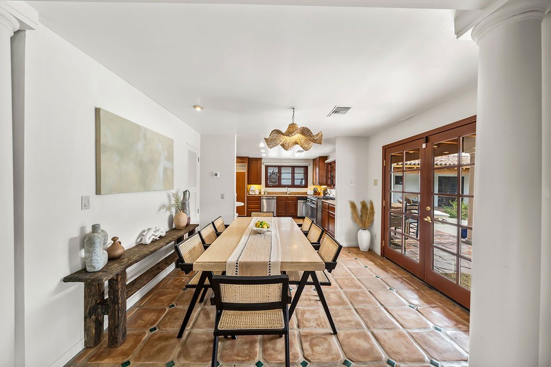 19 Formula One Palm Springs Dining Room