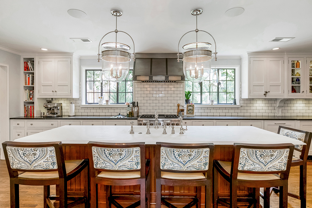 Showdown Of The Super Bowl Lvii Cities Two Must See Listings In Kansas City And Philadelphia L