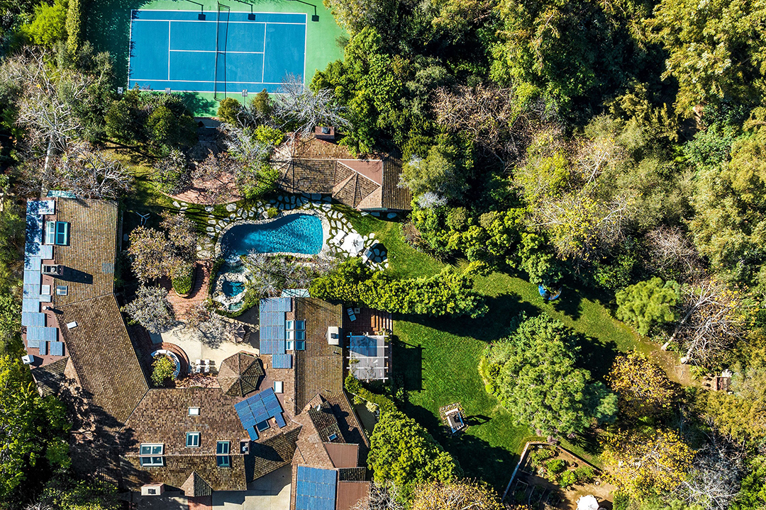 Jim Carey Puts His Primary Residence In L A On The Market At 28 9m A