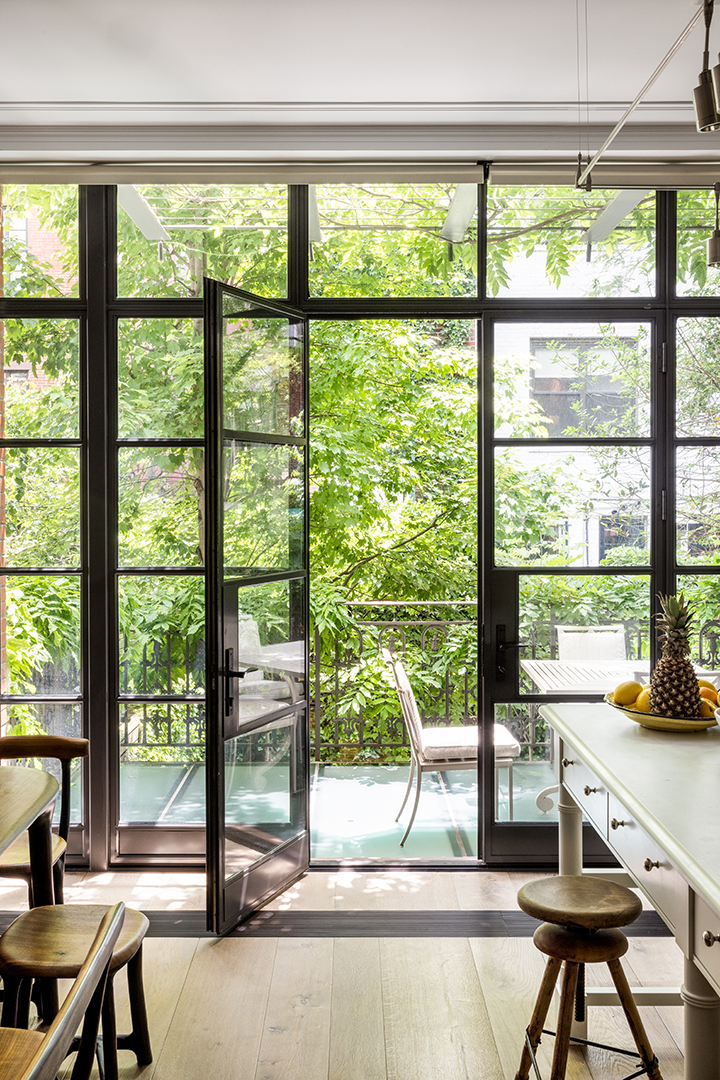 Fashion Industry Couple Parts Ways With Their West Village Townhouse For Just Over 23m 6 W12th