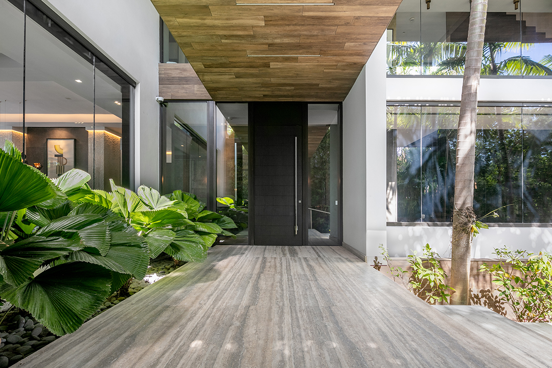 Honey Co Founder Ryan Hudson Lists A Sweet Swanky Waterfront Miami Beach Modern J