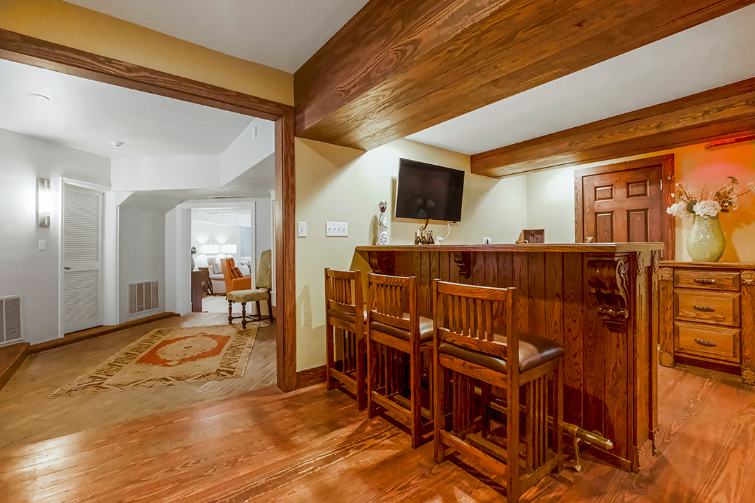 Showdown Of The Super Bowl Lvii Cities Two Must See Listings In Kansas City And Philadelphia X